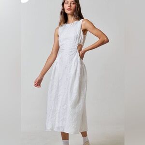 NEW Lalavon Chic White Floral Textured Side Cutout Dress